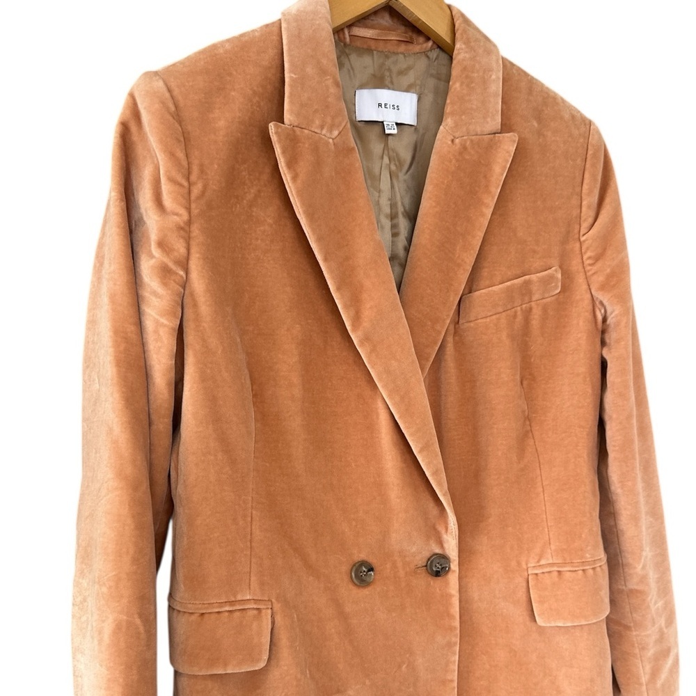 Reiss Aubrie Velvet Double Breasted Blazer Jacket in Peach - Picture 4 of 14
